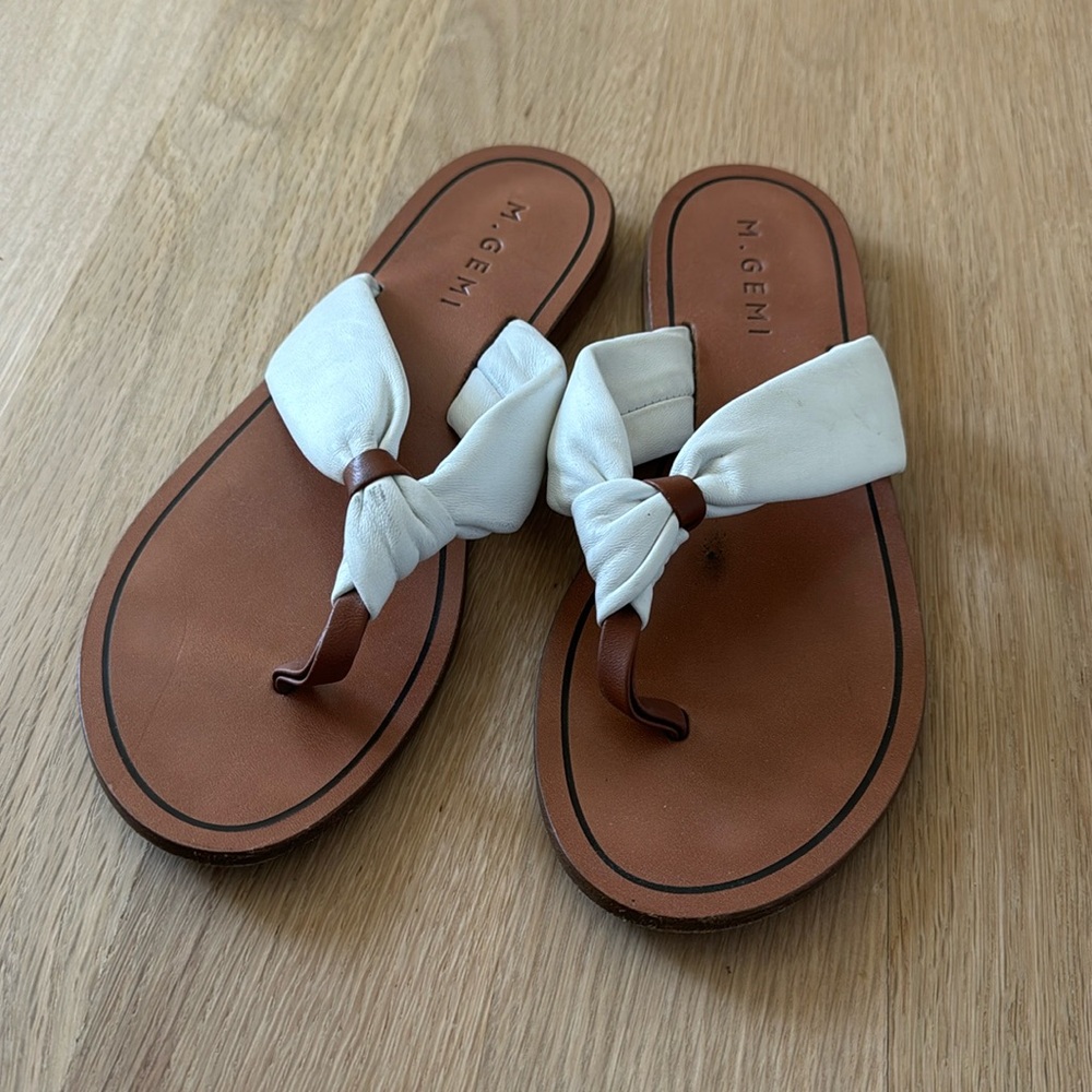 M.Gemi Leather Thong sandal size 7